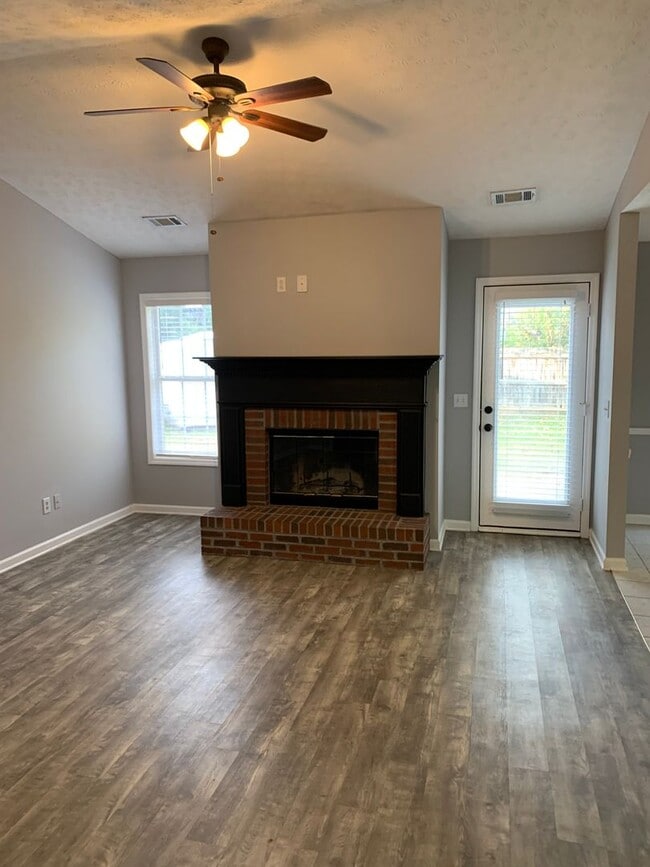 2155 Herndon St in Auburn, AL - Building Photo - Building Photo