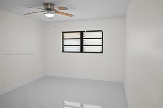 2470 SW 108th Pl, Unit 2470 in Miami, FL - Building Photo - Building Photo