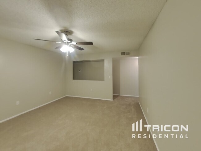 828 N Pine Ct in Gilbert, AZ - Building Photo - Building Photo