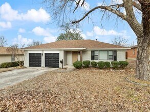 2345 Dorrington Dr in Dallas, TX - Building Photo - Building Photo