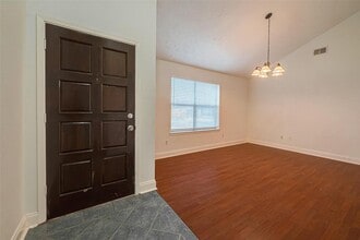 3906 Quiet Pl Dr in Houston, TX - Foto de edificio - Building Photo
