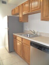 1806 Cadillac Cir in Tampa, FL - Building Photo - Building Photo