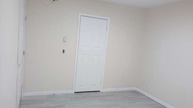 property at 435-435 Prescott Ave