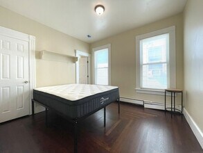 196 Blatchley Ave in New Haven, CT - Foto de edificio - Building Photo