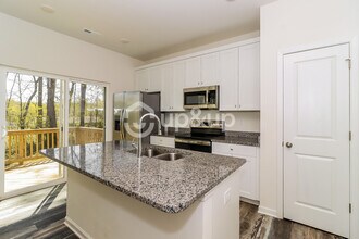 117 Teak Dr in Statesville, NC - Building Photo - Building Photo