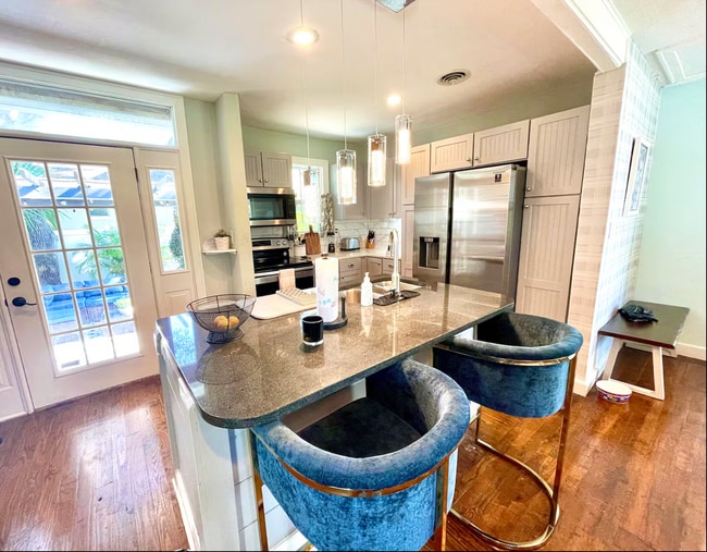 3319 W Paul Ave in Tampa, FL - Building Photo - Building Photo