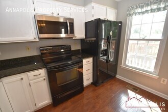 806 Lilac Ct in Odenton, MD - Building Photo - Building Photo