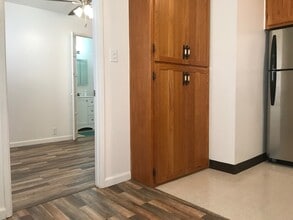 1354 Carlton Dr in Glendale, CA - Building Photo - Building Photo