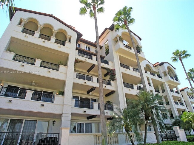 4924 Fisher Island Dr in Miami Beach, FL - Building Photo - Building Photo