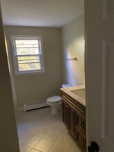 270 New Britain Ave, Unit 270 NB AVE Unit 2 in Unionville, CT - Building Photo - Building Photo