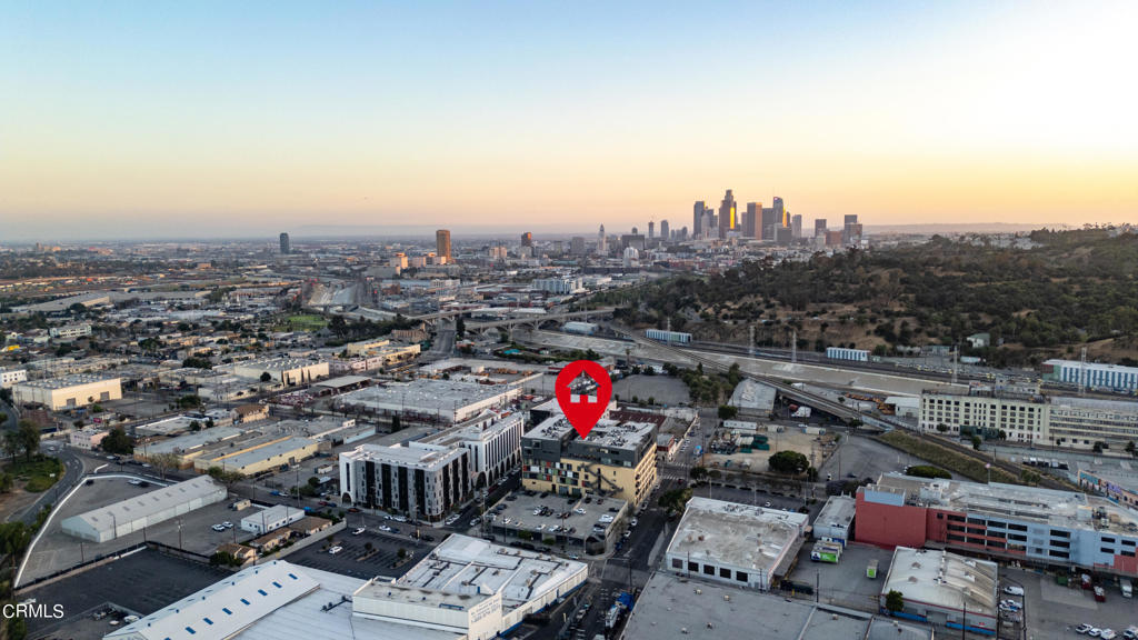 200 N San Fernando Rd in Los Angeles, CA - Building Photo