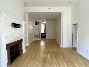 10 Charlesgate E, Unit 34 in Boston, MA - Building Photo - Building Photo