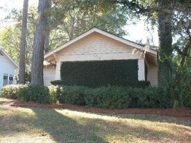 1214 N Toombs St in Valdosta, GA - Building Photo