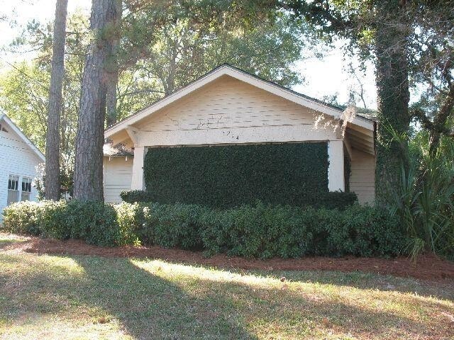 property at 1214 N Toombs St