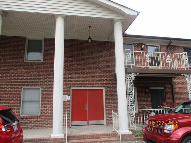 property at 2106 S Main St