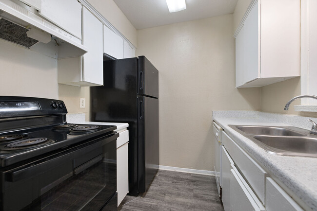 Azul Apartment Homes in Dallas, TX - Building Photo - Building Photo