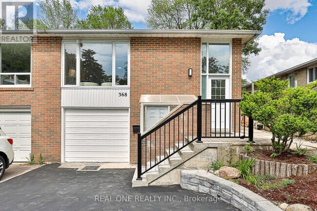 368 Hollyberry Trail in Toronto, ON - Building Photo - Building Photo