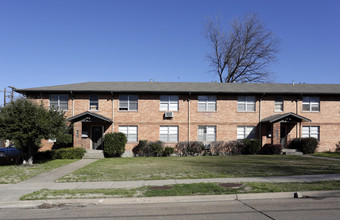 5717-5729 Martel Ave in Dallas, TX - Foto de edificio - Building Photo