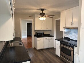 404 Lake Front Dr in Warner Robins, GA - Building Photo - Building Photo