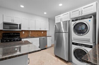 20 Overhill Pl in Yonkers, NY - Building Photo - Building Photo