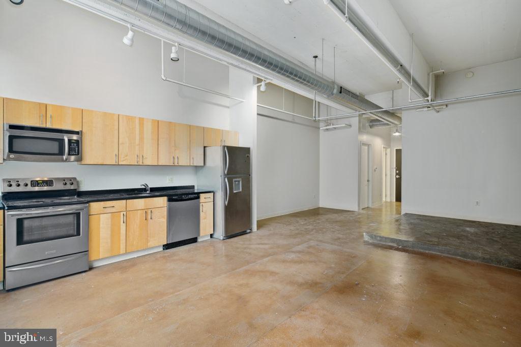 412-26 S 13th St in Philadelphia, PA - Building Photo