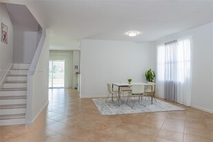 8821 Cobblestone Point Cir in Boynton Beach, FL - Foto de edificio - Building Photo