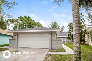 302 Blue Jacket Ln in Orlando, FL - Building Photo