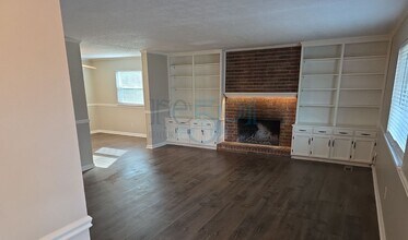 2521 Echo Valley Dr in Little Rock, AR - Building Photo - Building Photo