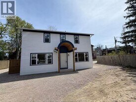 160 Askin Ave in Windsor, ON - Building Photo
