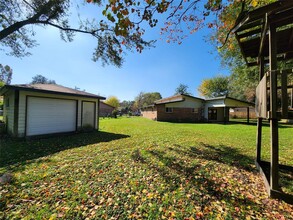 9506 Carousel Ln in Houston, TX - Building Photo - Building Photo