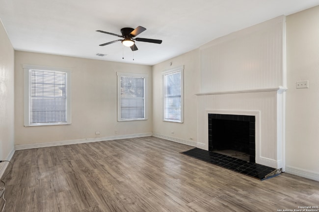 2228 W Huisache Ave in San Antonio, TX - Building Photo - Building Photo