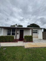 6350 SW 3rd St in Pembroke Pines, FL - Building Photo