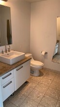 185 SW 7th St, Unit 3706 in Miami, FL - Building Photo - Building Photo