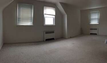 40 Penobscot St in Clifton, NJ - Building Photo - Building Photo