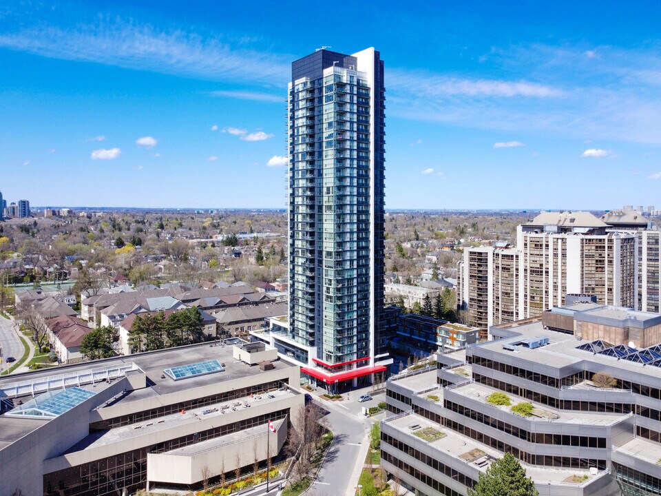 88 Condos (Ei8hty8 Condos) in Toronto, ON - Building Photo