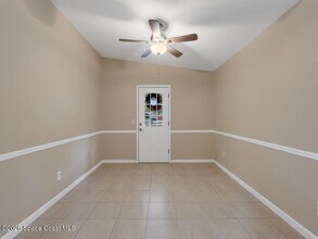 6425 4th Pl in Vero Beach, FL - Building Photo - Building Photo