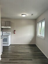 4245 Quarry Rd in Wyandotte, MI - Building Photo - Building Photo