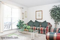Living Room - Villages at Gateway Apartamentos in Denver, Colorado