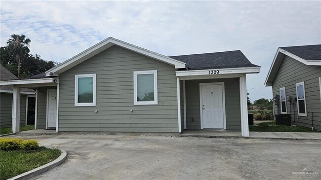 7 Quitaca Dr in Edinburg, TX - Building Photo - Building Photo