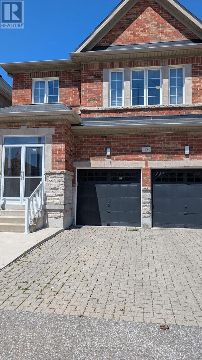 18 Harpreet Cir in Toronto, ON - Building Photo - Building Photo