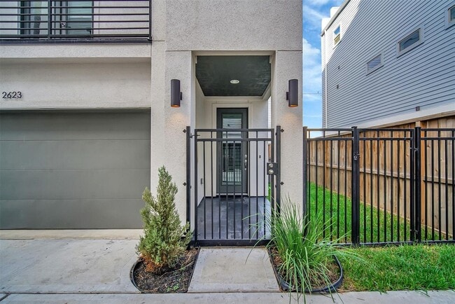 property at 2623 Hutchins St