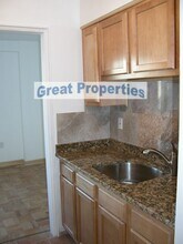 11820 Edgewater Dr, Unit 813 in Lakewood, OH - Foto de edificio - Building Photo