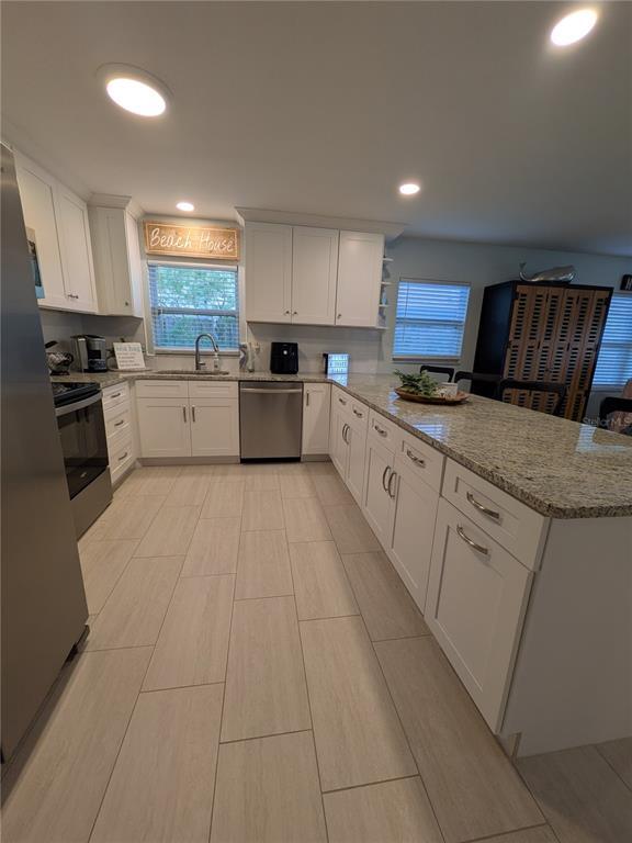 830 E 18th Ave in New Smyrna Beach, FL - Building Photo - Building Photo