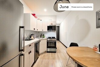 Room in Shared 3 bed/3 bath home in Queens, NY - Building Photo - Building Photo