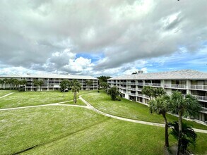 3525 Village Blvd in West Palm Beach, FL - Building Photo - Building Photo