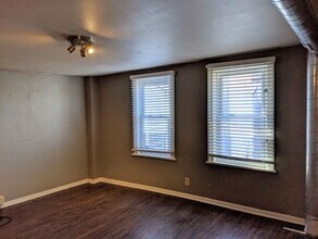5737 Kentucky Ave in Pittsburgh, PA - Building Photo - Building Photo