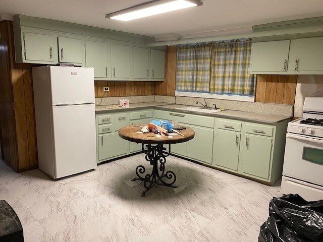 212 Alpine Pl in Tuckahoe, NY - Foto de edificio - Building Photo