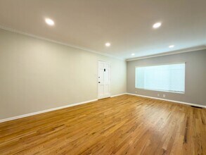 10428 Riverside Dr in Los Angeles, CA - Building Photo - Building Photo