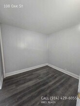 108 Oak St in Yonkers, NY - Building Photo - Building Photo