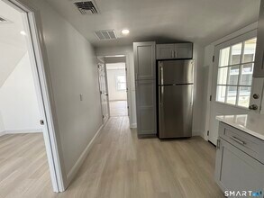 23 Roosevelt Ave in Stamford, CT - Building Photo - Building Photo